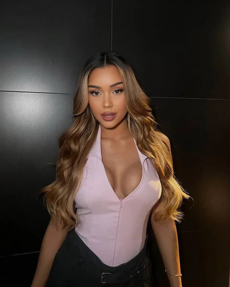 Melis | Kadikoy VIP Escort | ISTANBUL ESCORT HİZMETİ