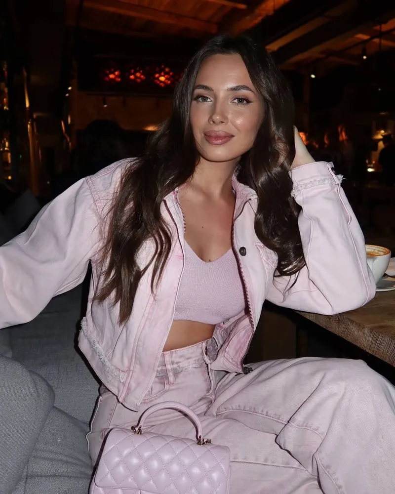 flowtechno Seray-ev-otel-rezidans otele gelen flowtechno Seray-ev-otel-rezidans İstanbul Escort Galeri Görseli 2 - otele gelen